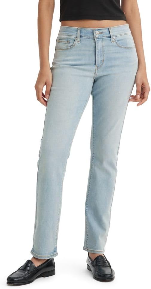 Levi's Women's Classic Straight Jeans